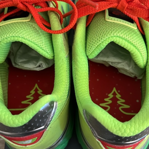 New Balance  990v4 ‘Festive’ big kids/grade school sneakers - Picture 8 of 12